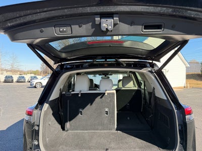 2022 Nissan Pathfinder SL 2WD