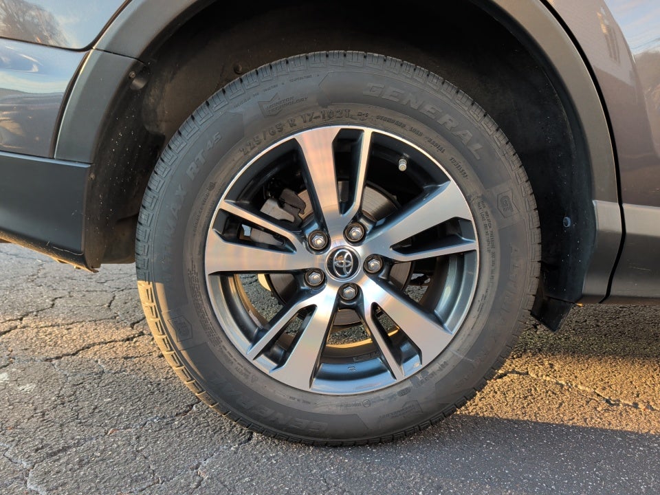 2018 Toyota RAV4 XLE