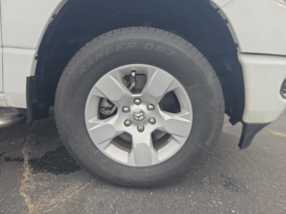 2022 RAM 1500 Big Horn Crew Cab 4x4 5'7" Box