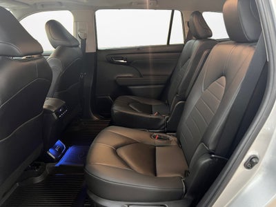 2023 Toyota Highlander Hybrid XLE