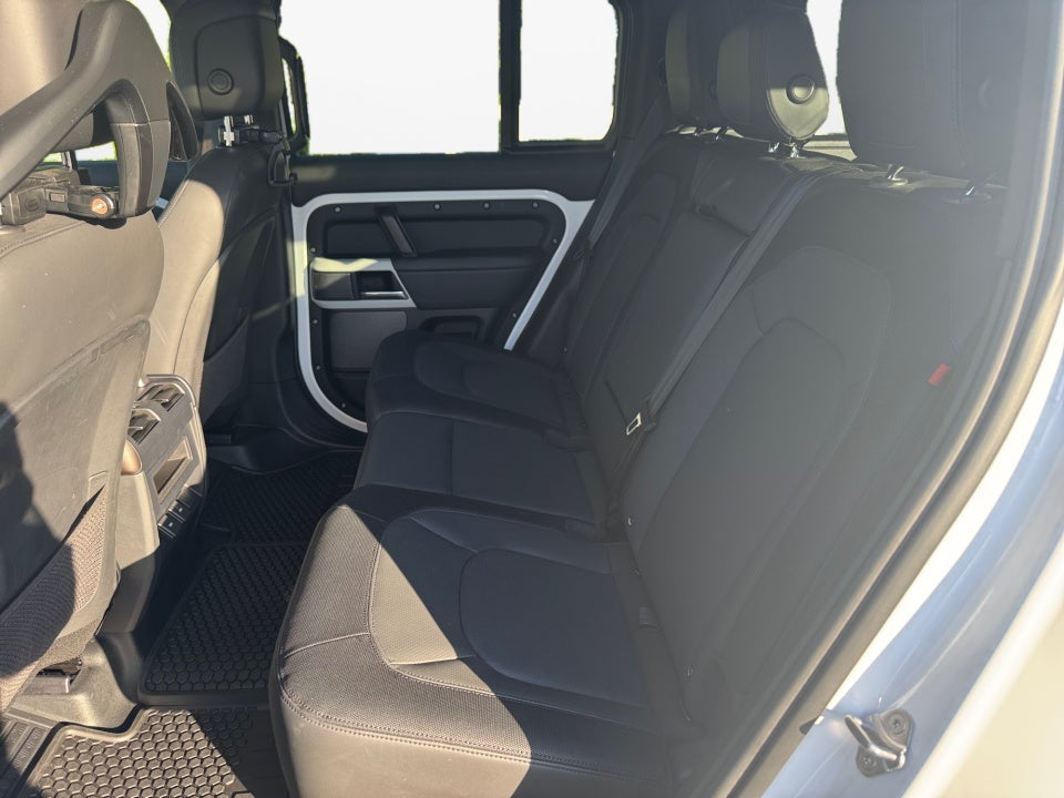 2023 Land Rover Defender 110 X-Dynamic SE