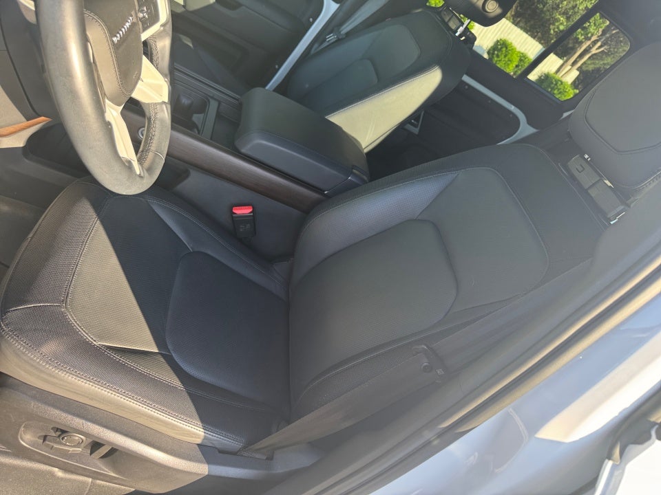 2023 Land Rover Defender 110 X-Dynamic SE