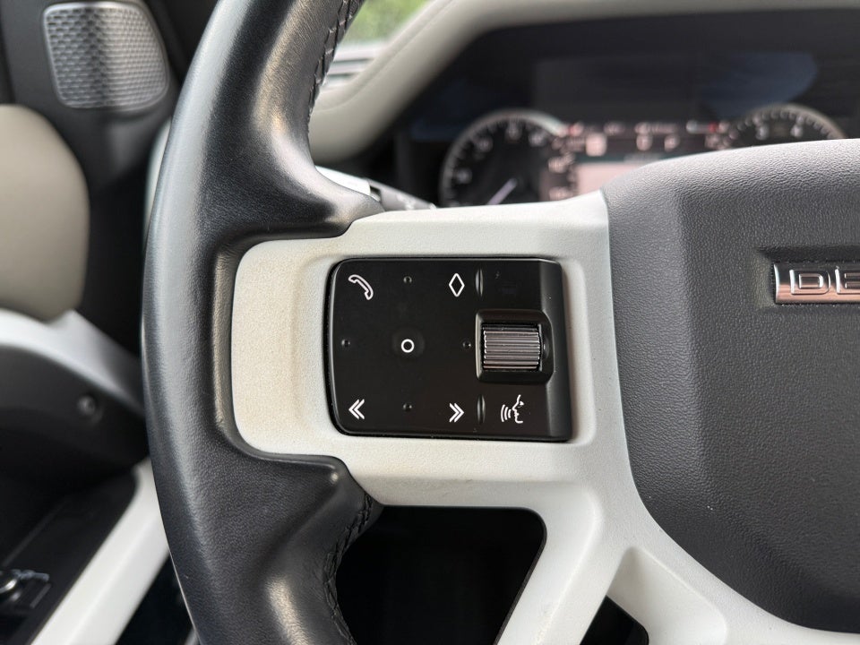 2022 Land Rover Defender 110 S