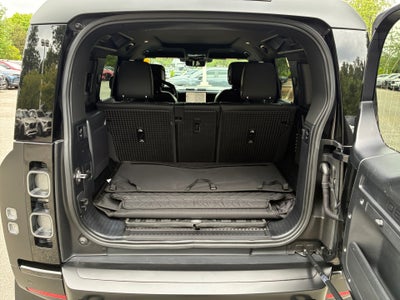 2023 Land Rover Defender 110 V8