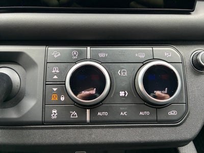 2023 Land Rover Defender 110 V8