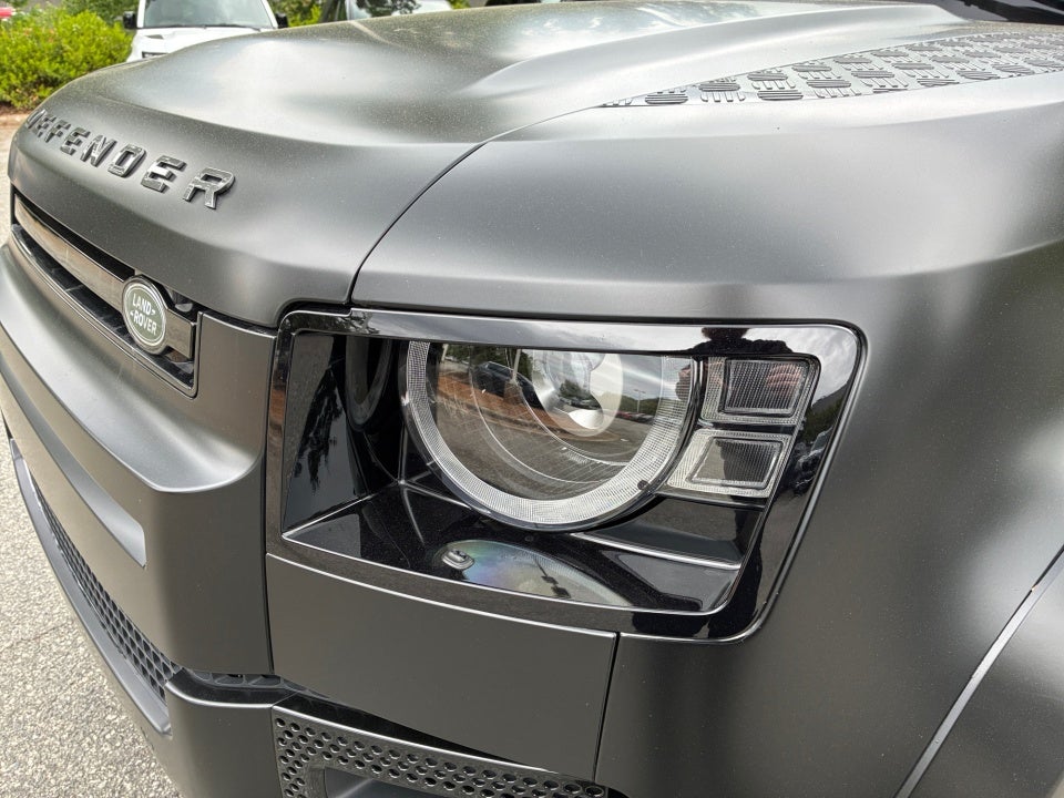 2023 Land Rover Defender 110 V8