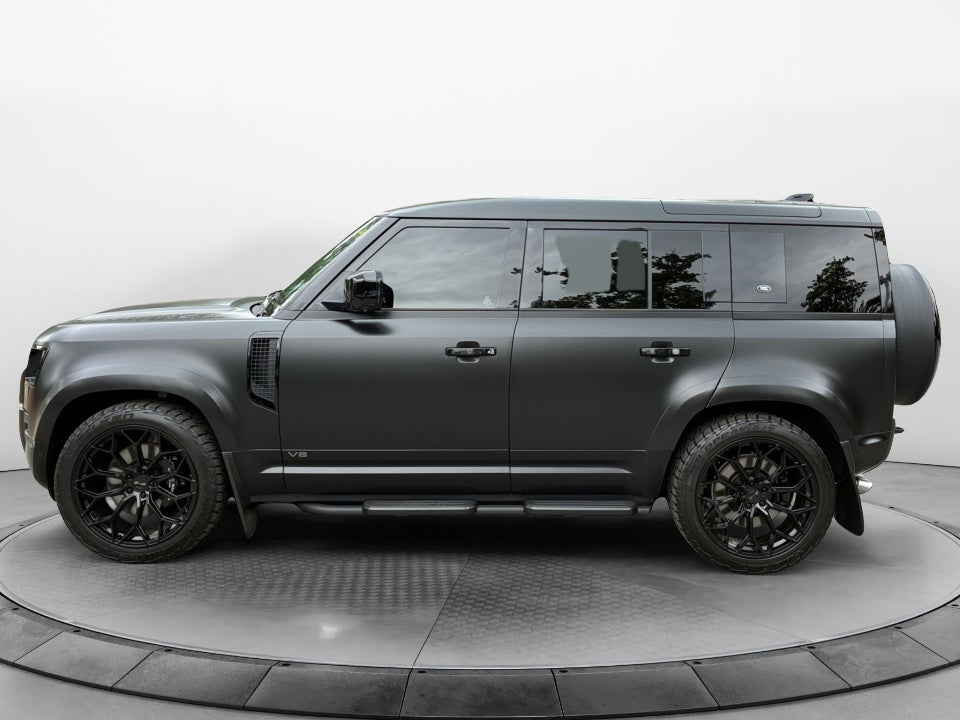 2023 Land Rover Defender 110 V8