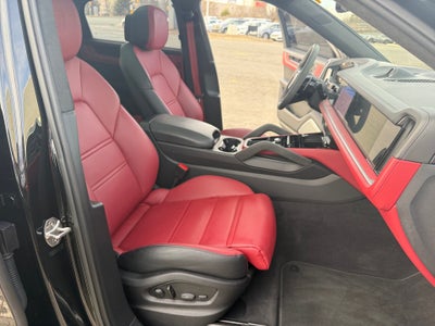 2024 Porsche Cayenne Coupe Base