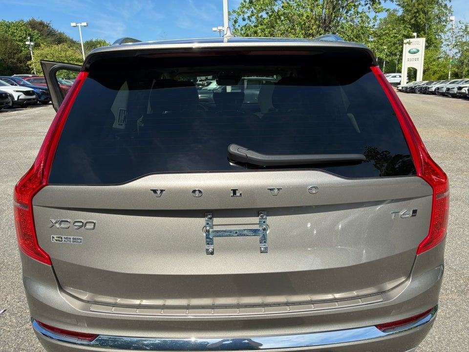 2022 Volvo XC90 T6 Inscription 7 Passenger