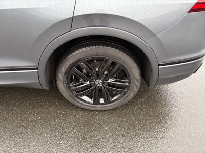2022 Volkswagen Tiguan 2.0T SE R-Line Black