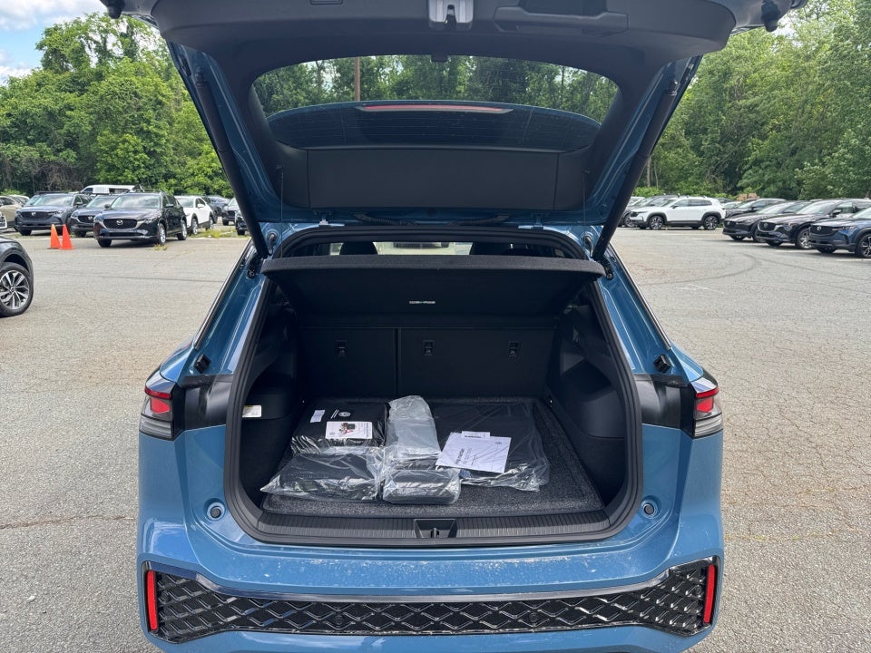 2025 Volkswagen Tiguan SEL R-Line