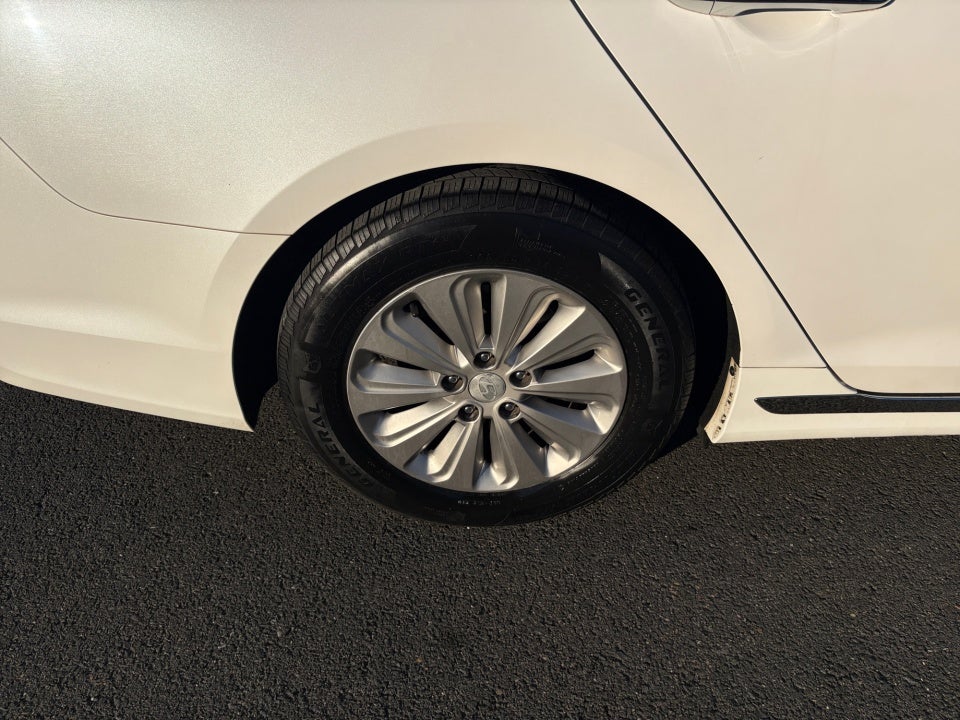 2016 Hyundai Sonata Hybrid SE