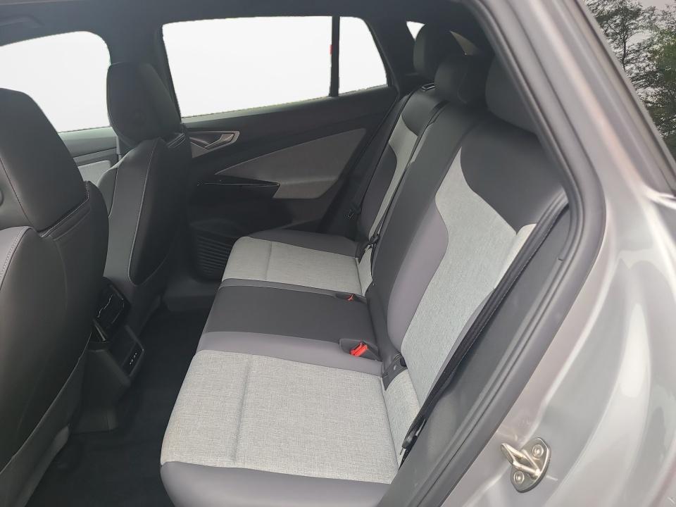 2023 Volkswagen ID.4 Pro