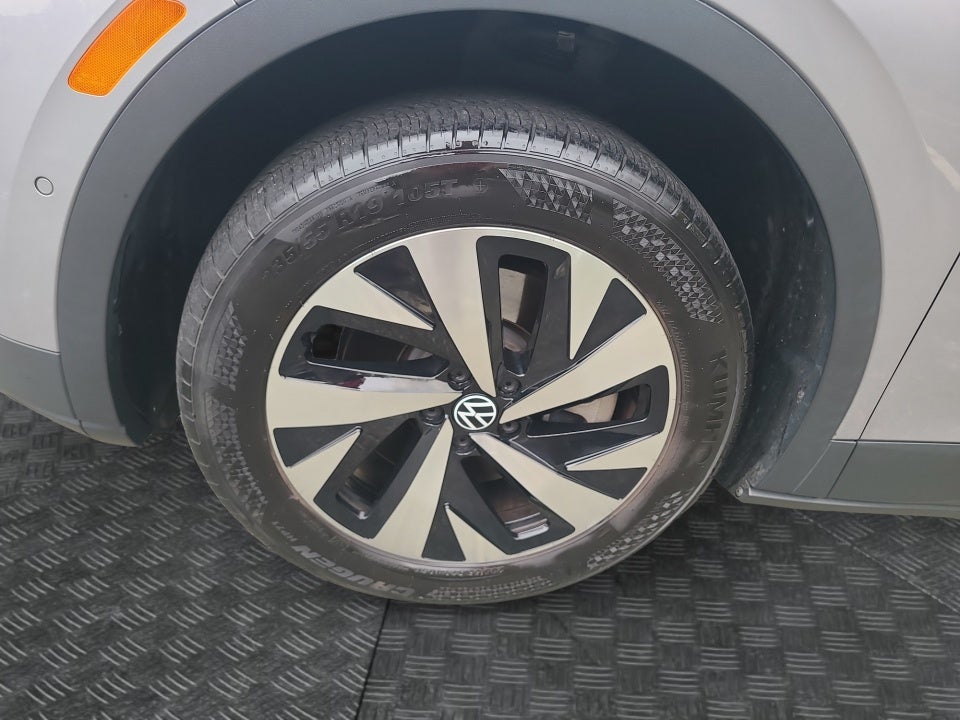2023 Volkswagen ID.4 Pro