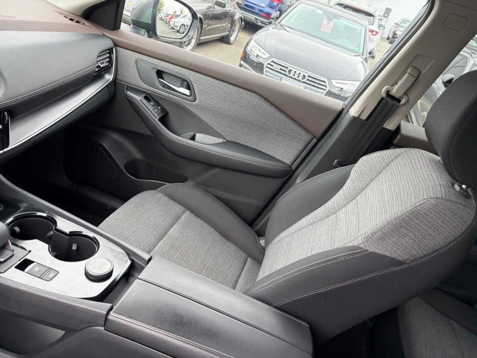 2022 Nissan Rogue SV Intelligent AWD