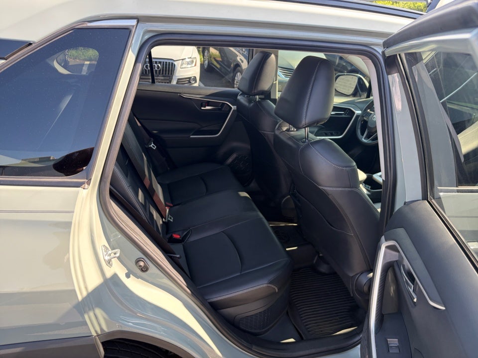 2023 Toyota RAV4 Hybrid Hybrid XLE Premium