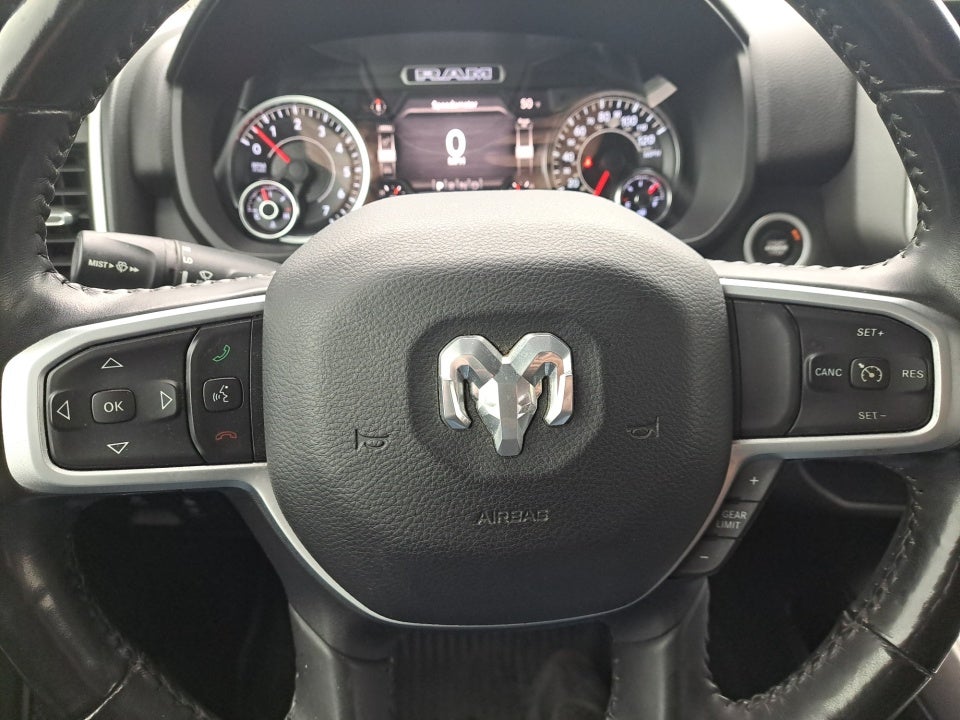 2020 RAM 1500 Big Horn Crew Cab 4x4 5'7" Box