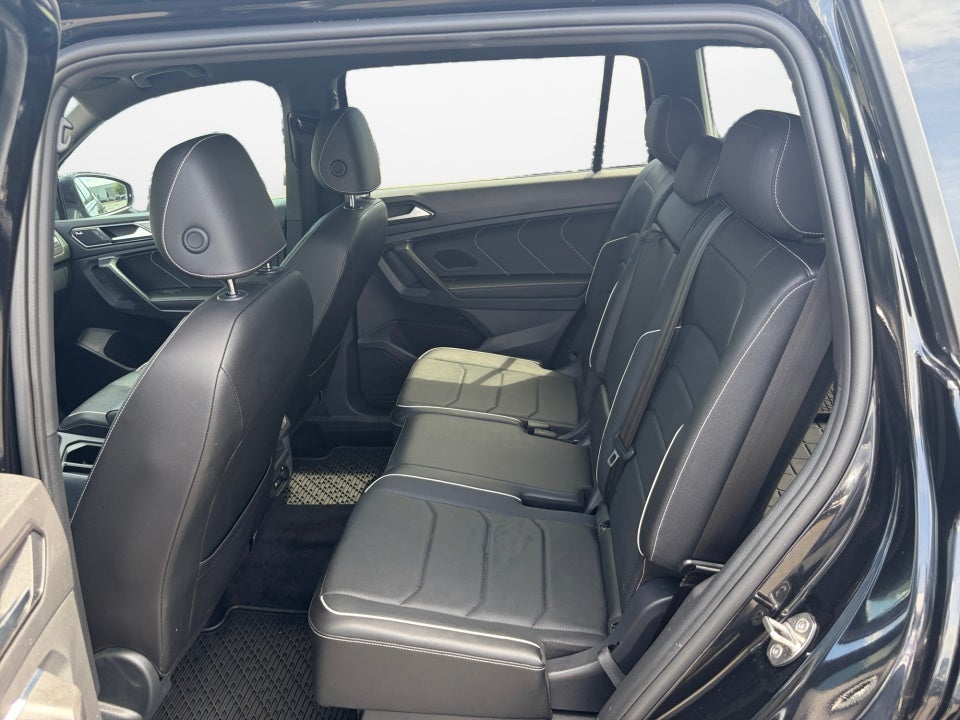 2023 Volkswagen Tiguan SEL R-Line