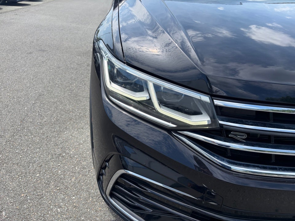 2023 Volkswagen Tiguan SEL R-Line
