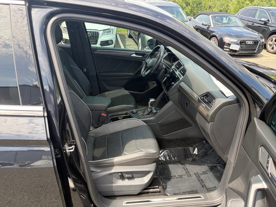 2023 Volkswagen Tiguan SEL R-Line