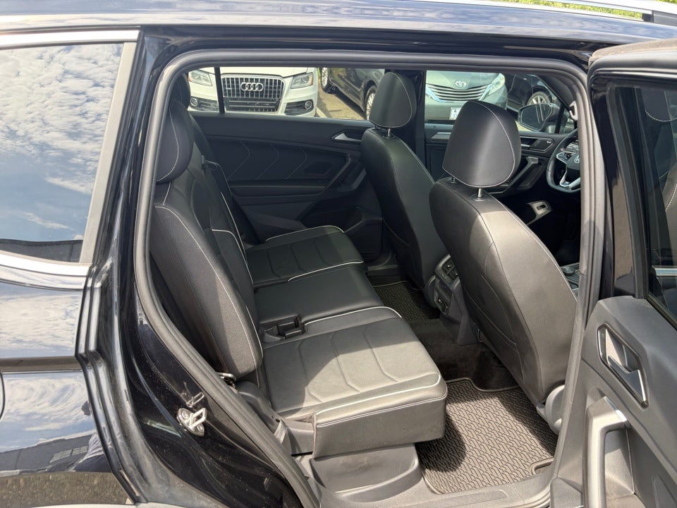2023 Volkswagen Tiguan SEL R-Line