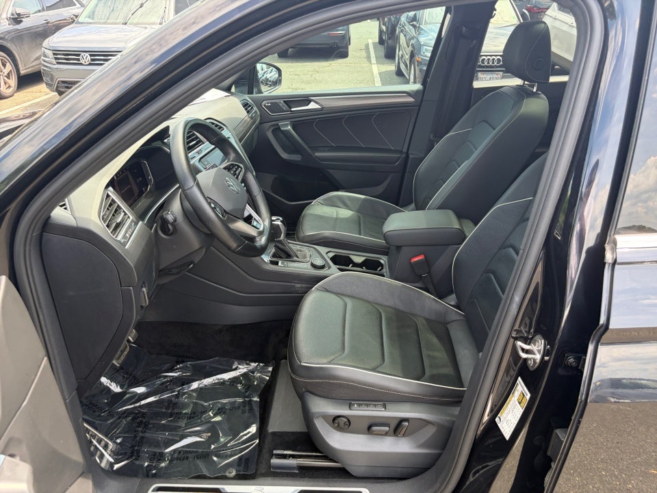 2023 Volkswagen Tiguan SEL R-Line