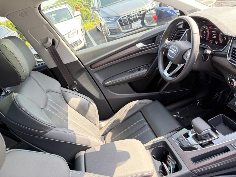 2024 Audi Q5 S line Premium Plus