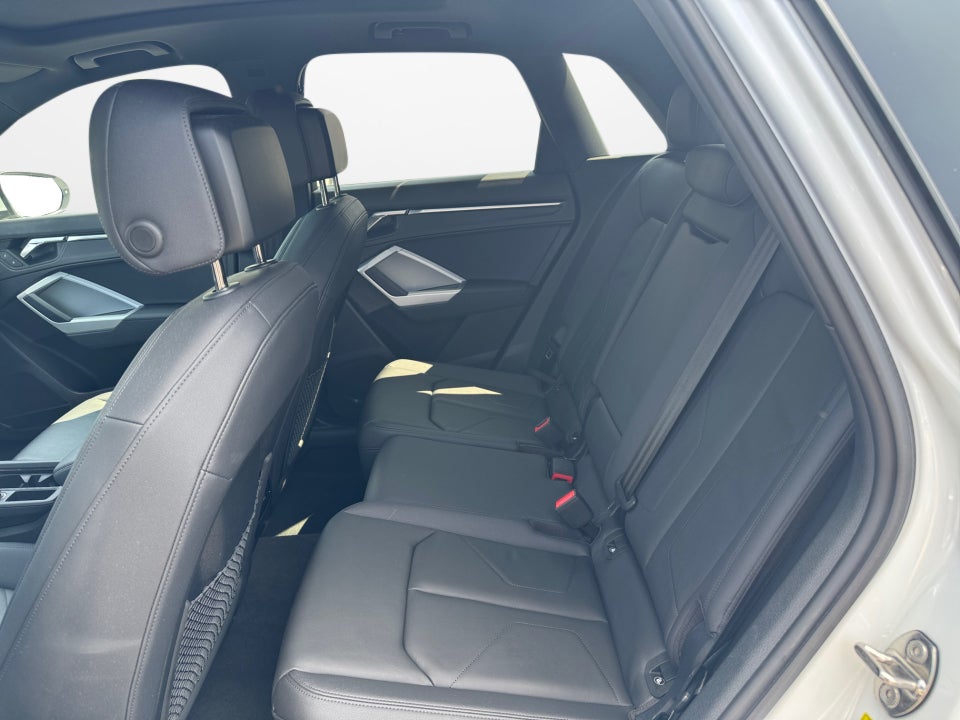 2023 Audi Q3 Premium Plus 45 TFSI S line quattro Tiptronic