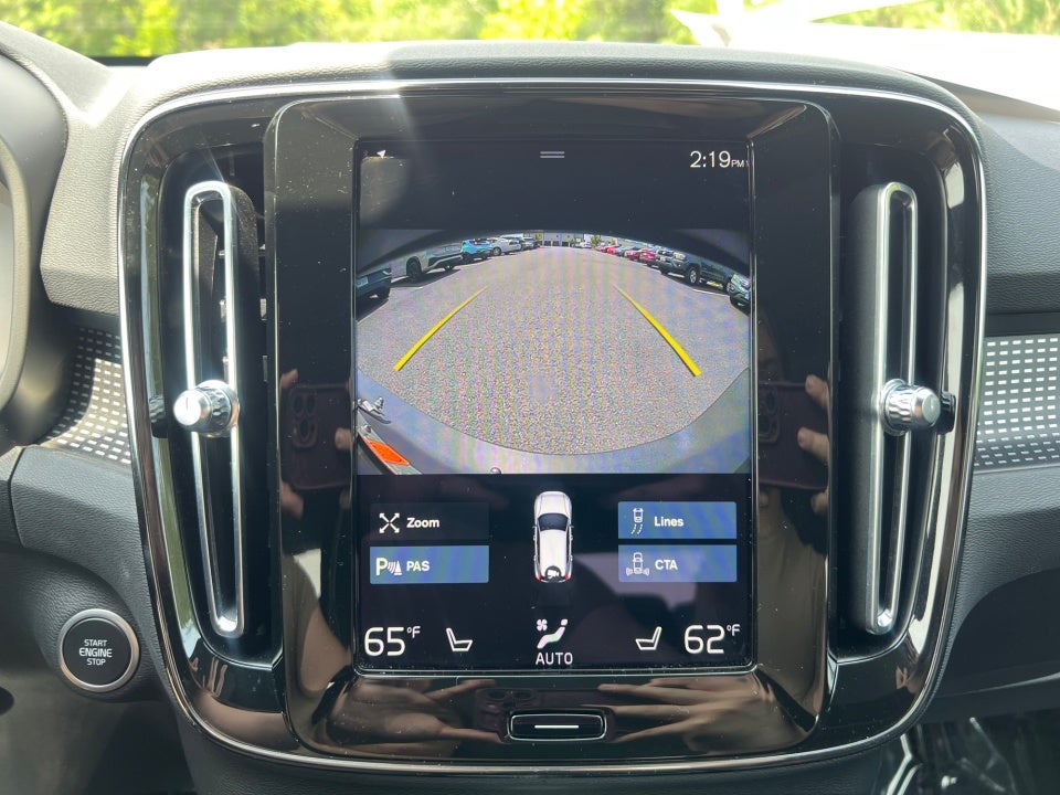 2021 Volvo XC40 R-Design
