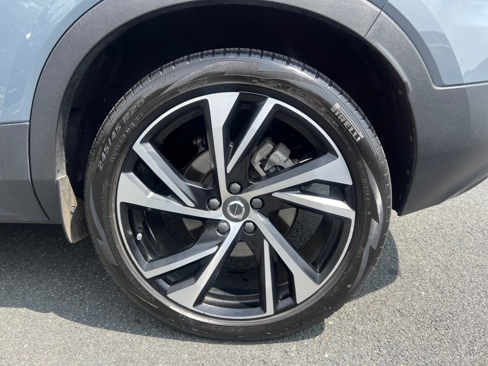 2021 Volvo XC40 R-Design