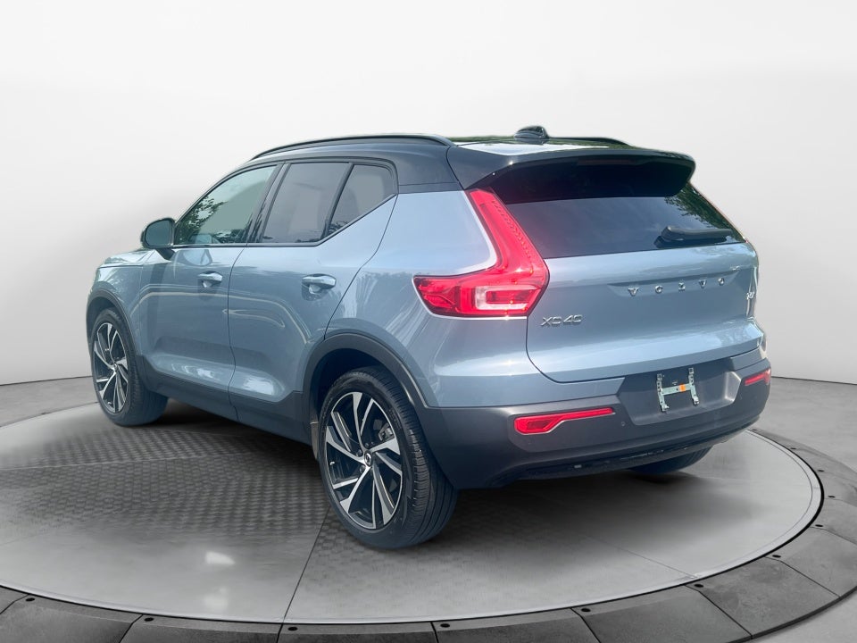 2021 Volvo XC40 R-Design
