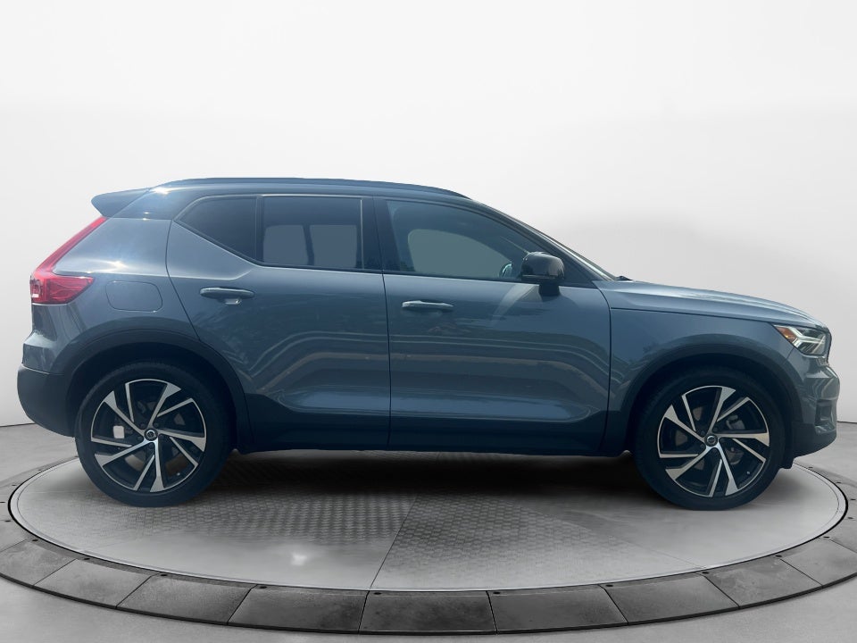 2021 Volvo XC40 R-Design