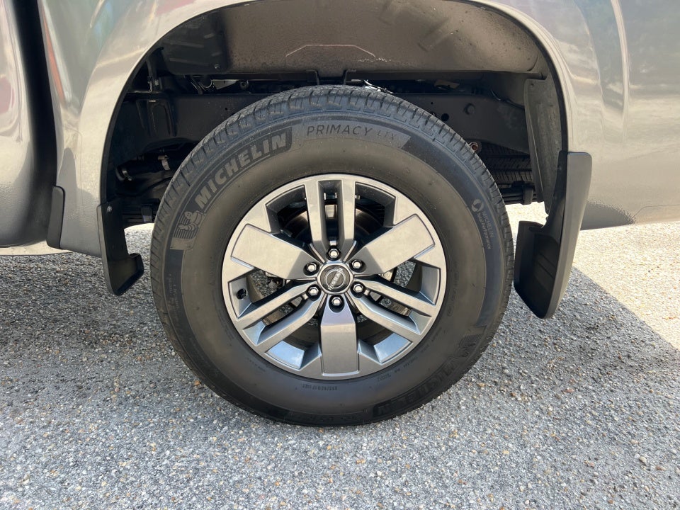 2025 Nissan Frontier Crew Cab SV 4x4
