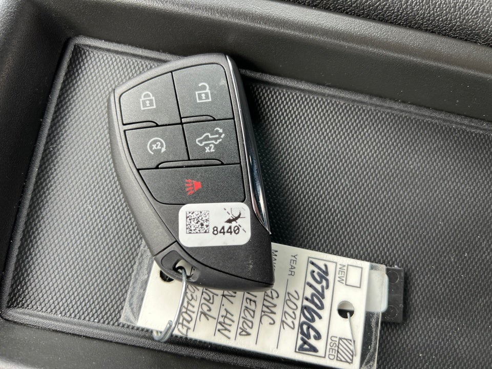 2022 GMC Sierra 1500 4WD Crew Cab Short Box Elevation