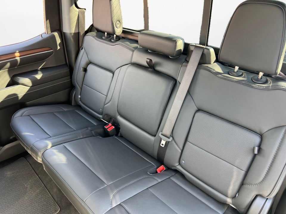 2024 GMC Sierra 1500 4WD Crew Cab Short Box Denali