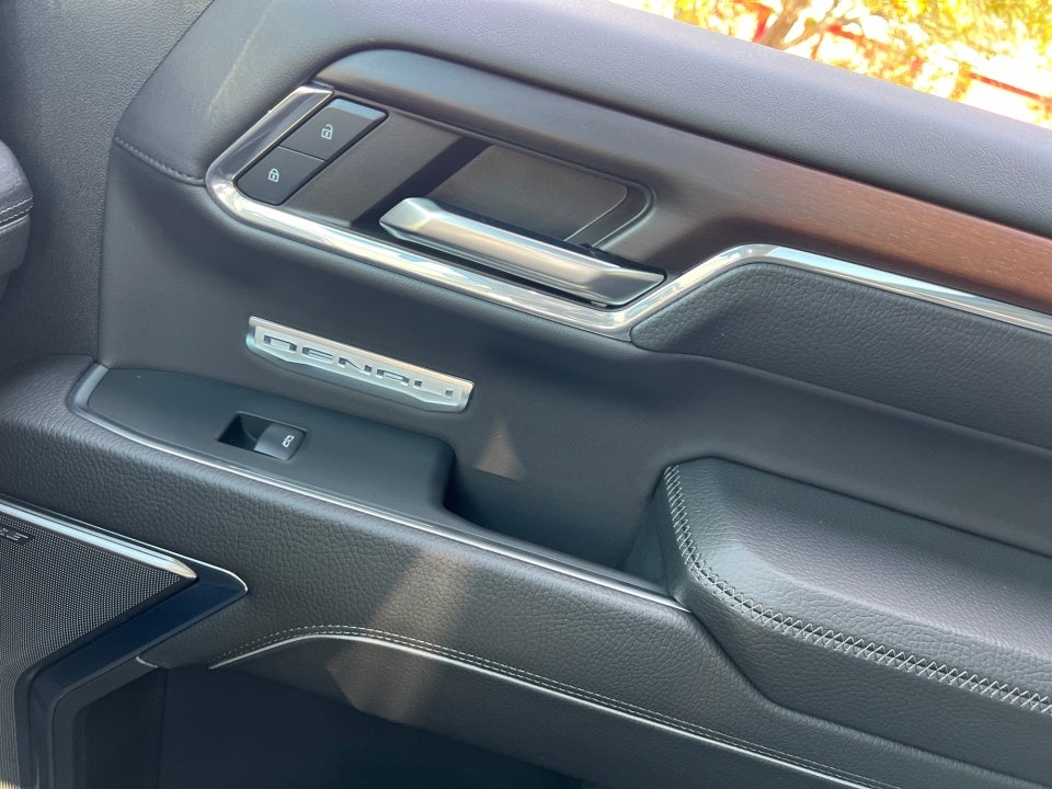 2024 GMC Sierra 1500 4WD Crew Cab Short Box Denali