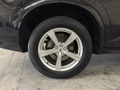 2017 Volvo XC90 T5 Momentum